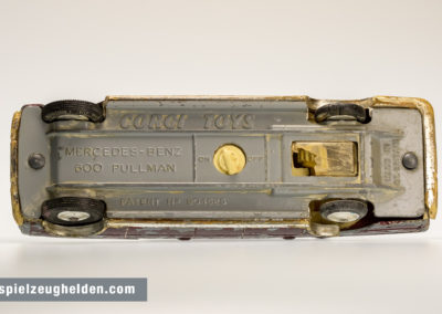 spielzeughelden.com - Mercedes-benz Pullmann - Corgy Toys
